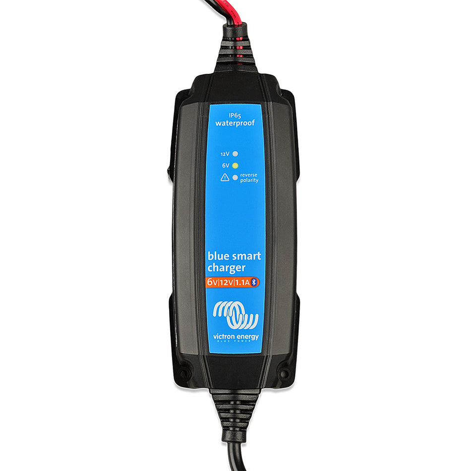 Chargeur Victron Blue Smart IP65 - 6 V/12 V - 1,1 A - 120 V - 1-15 P [BPC120134124R]